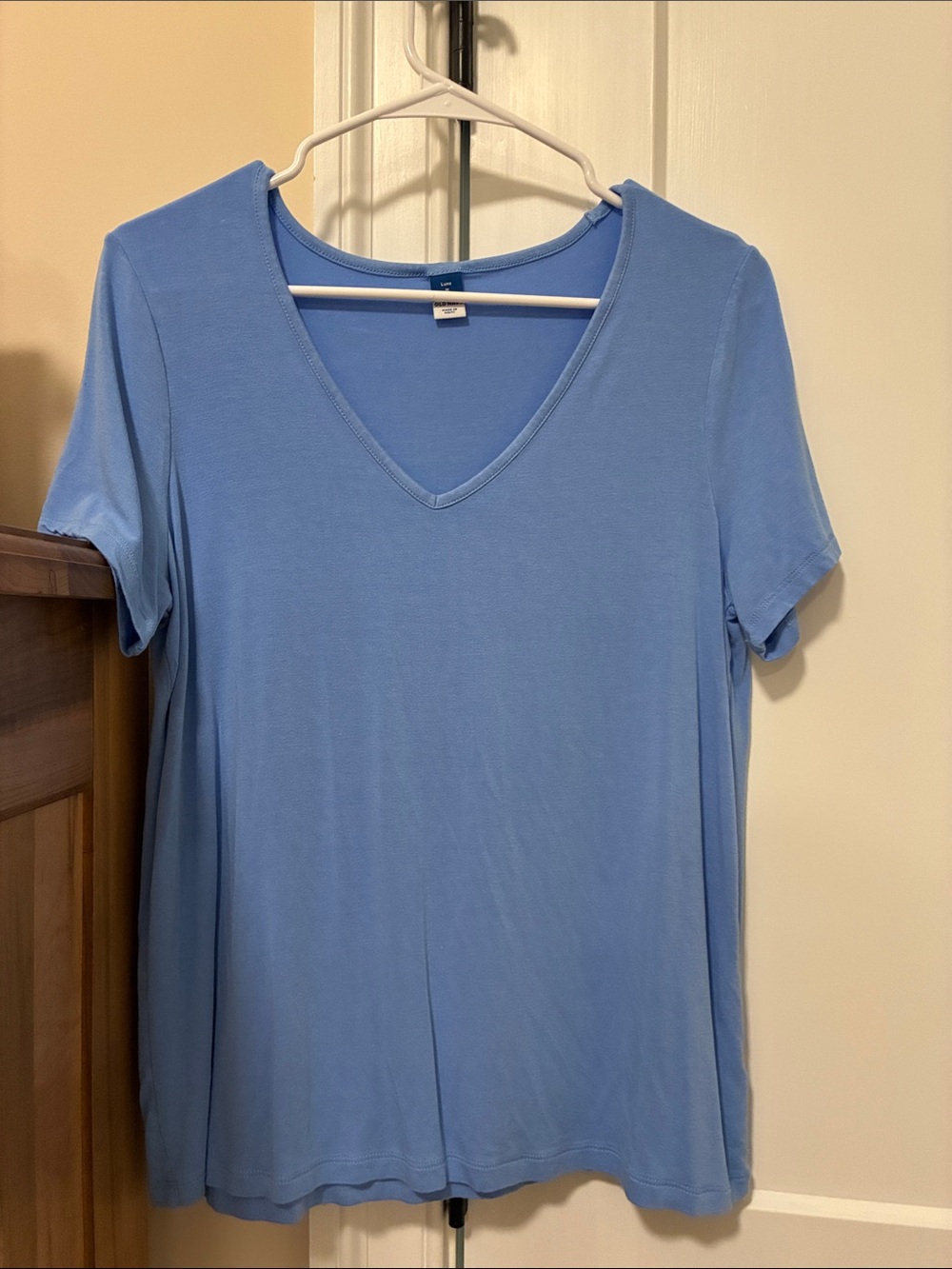 Old Navy Light Blue V-Neck Short Sleeve Tee